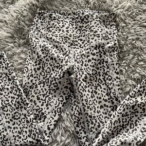 Leopard leggings